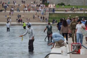 Patrols and nanobubbles on display at the Reflecting Pool as Trump looks for a renovation do-over