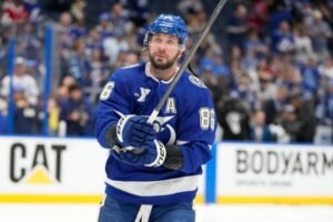 Lightning's Nikita Kucherov wins the Hart Trophy as NHL MVP, his second such honor