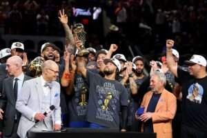 Knicks beat Spurs 94-90 to earn first NBA title in over 50 years