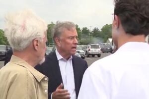 Lamont targets 'corporate welfare' with new campaign promise