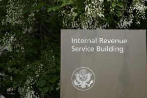 IRS did better than expected in tax season after slashing staff, except on the phone, watchdog says