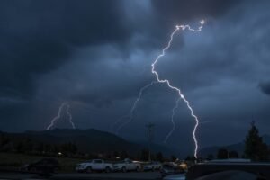 Teen boy killed, 4 others injured by lightning on Mount Blue Sky