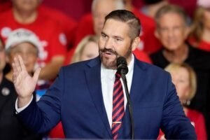Top officials in Arizona's Maricopa County agree on how to oversee elections, ending a legal battle