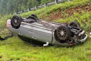 2 injured in rollover crash on Route 8 South in Beacon Falls, drivers urged to avoid area