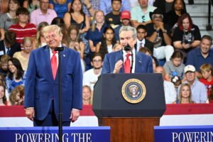 Trump makes if official and endorses Jackson in race for Georgia governor