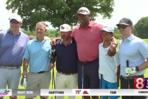 Huskies greats hit the links for UConn Legends Golf Tournament