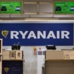 US investigators lead probe into Ryanair flight where man was partly sucked out of broken window