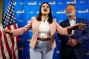 El-Sayed and Stevens make final Democratic Senate primary push in Michigan churches, union halls