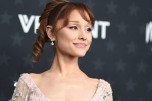 Ariana Grande withdraws from London musical and will take a break from the public eye