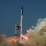SpaceX shares rise even as company insiders get a chance to sell for the first time