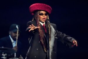 Ms. Lauryn Hill and Fugees' bandmate Wyclef Jean will headline Global Citizen's antipoverty festival
